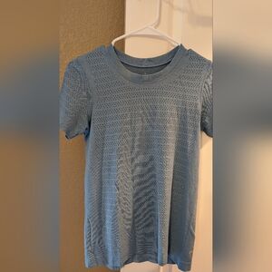Lululemon blue mesh top 4